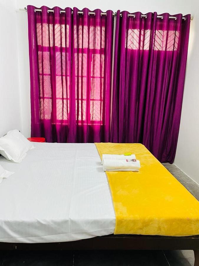 Shree Balaji Homestay Ayodhya Exterior photo