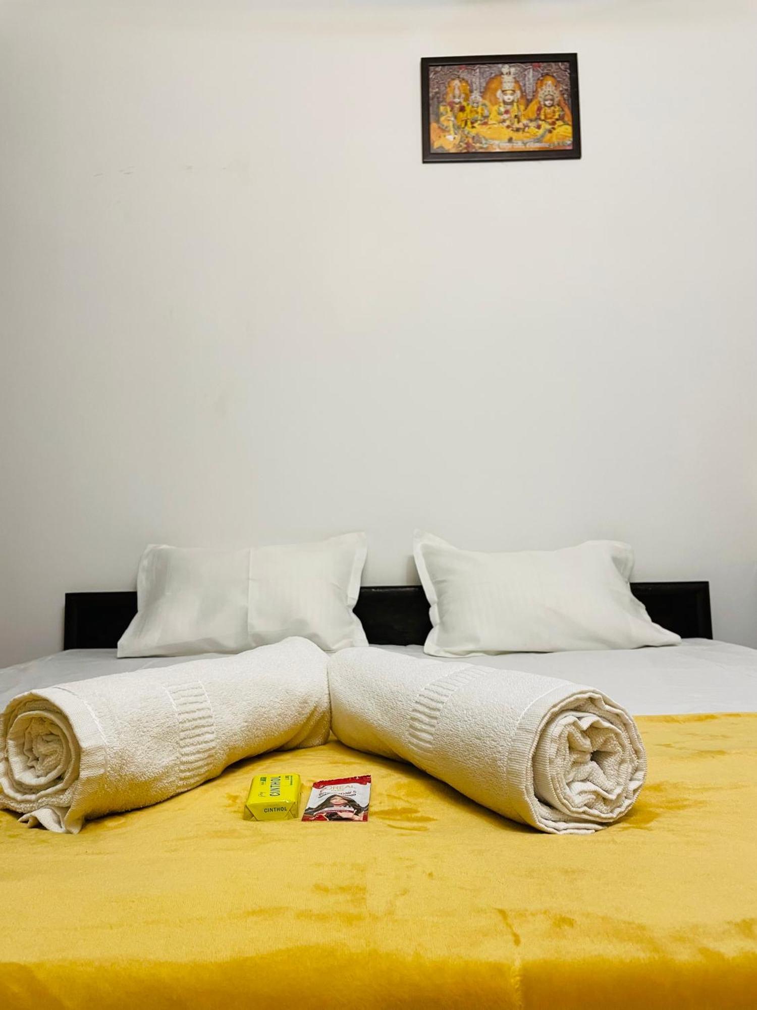 Shree Balaji Homestay Ayodhya Exterior photo