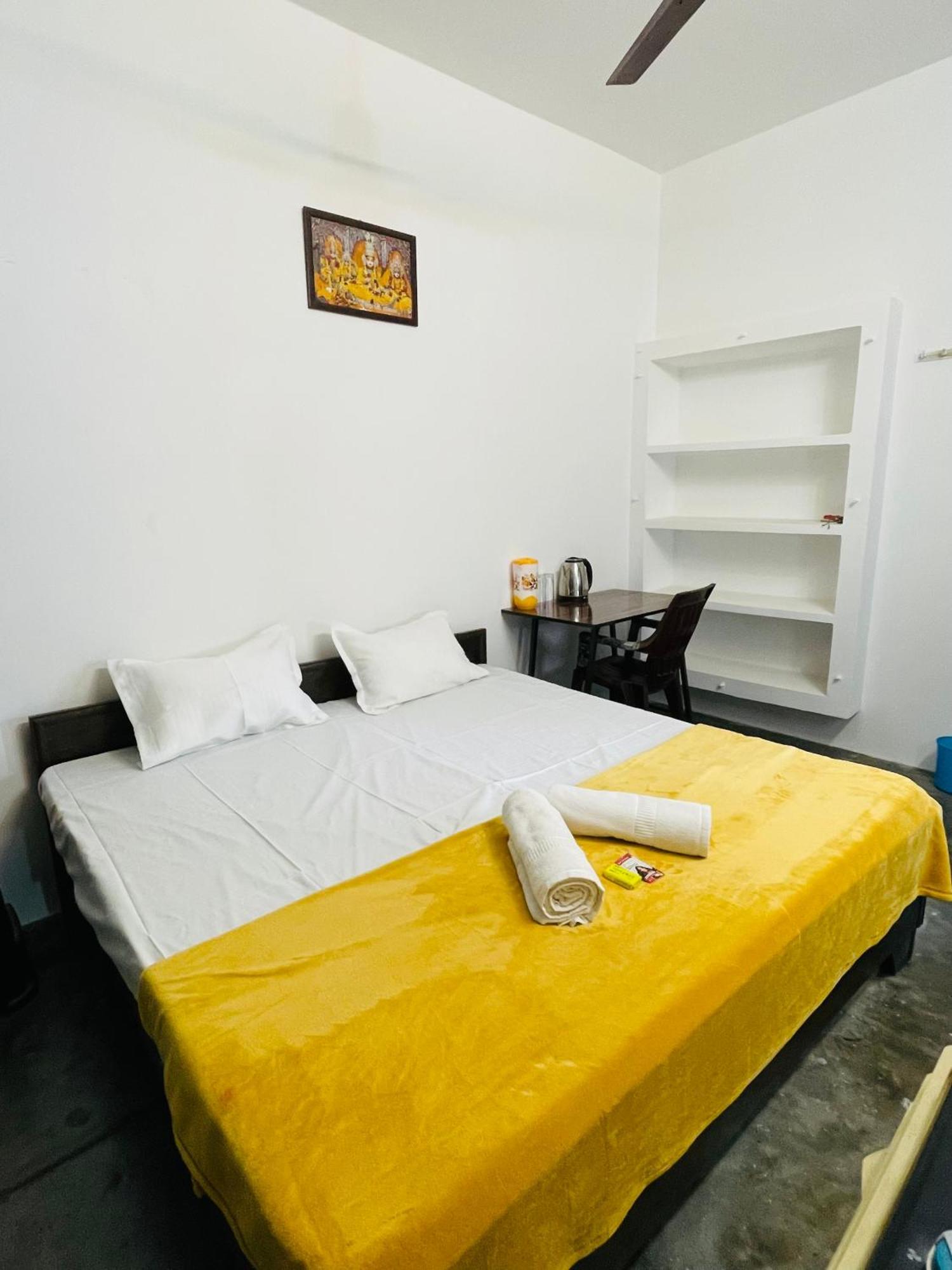 Shree Balaji Homestay Ayodhya Exterior photo